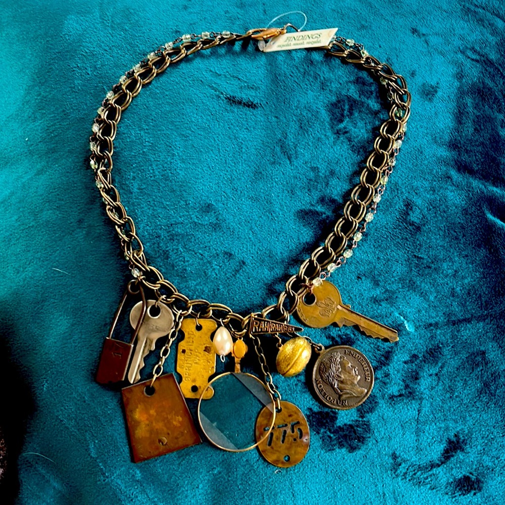😍SALE UNIQUE Steam Punk like Necklace